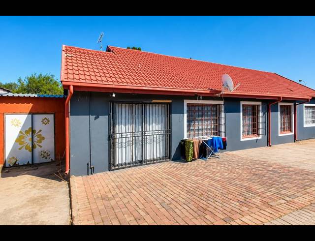 3 BEDROOM HOUSE FOR SALE IN BIRCHLEIGH